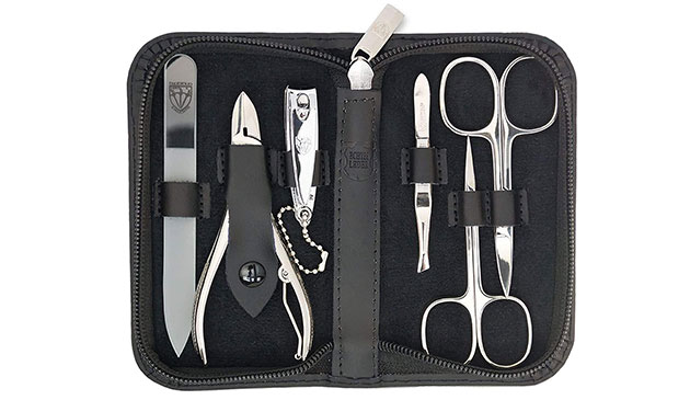 3 Swords manicure and pedicure set
