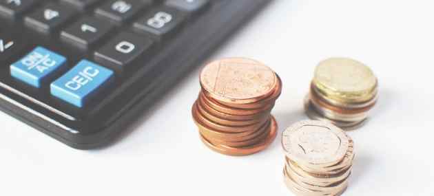 Calculator with loose change