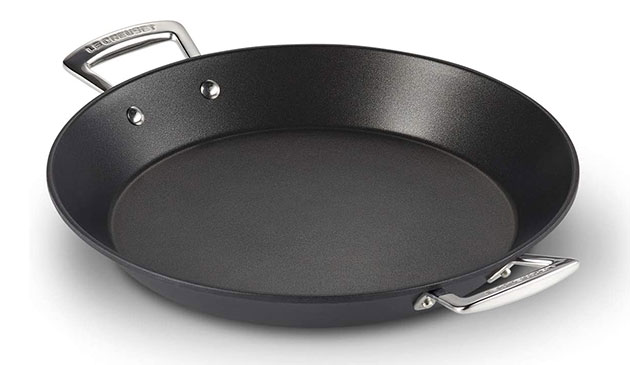 Le Creuset paella pan