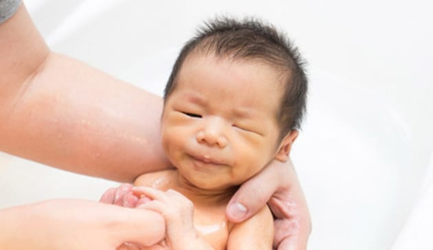 Newborn bath