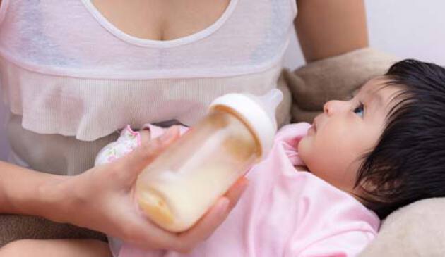 mother baby bottle